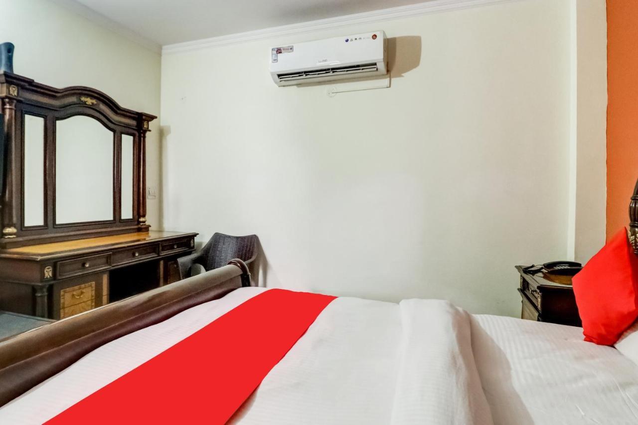 Oyo Hotel R K Residency Gurgaon Luaran gambar