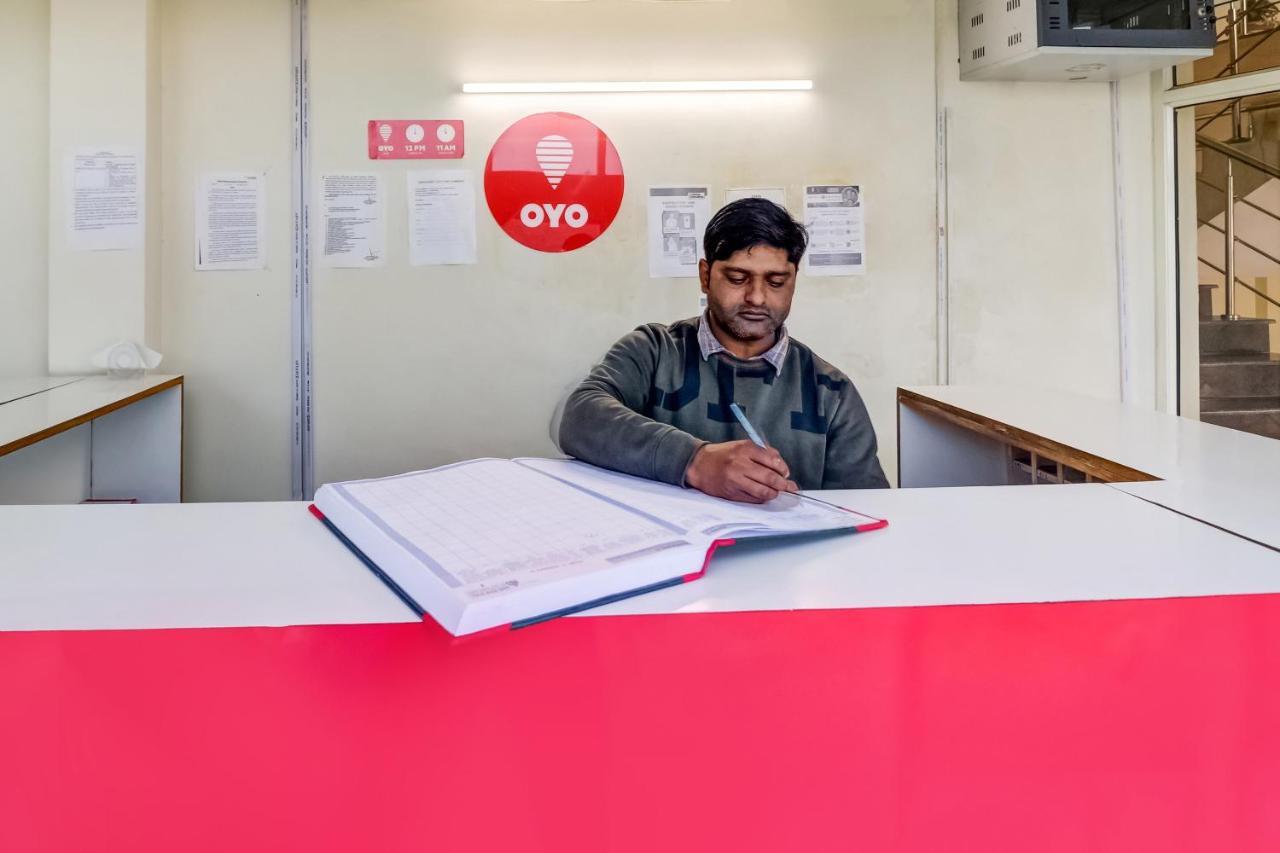 Oyo Hotel R K Residency Gurgaon Luaran gambar