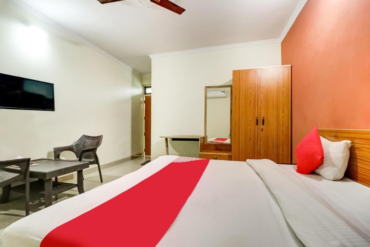 Oyo Hotel R K Residency Gurgaon Luaran gambar